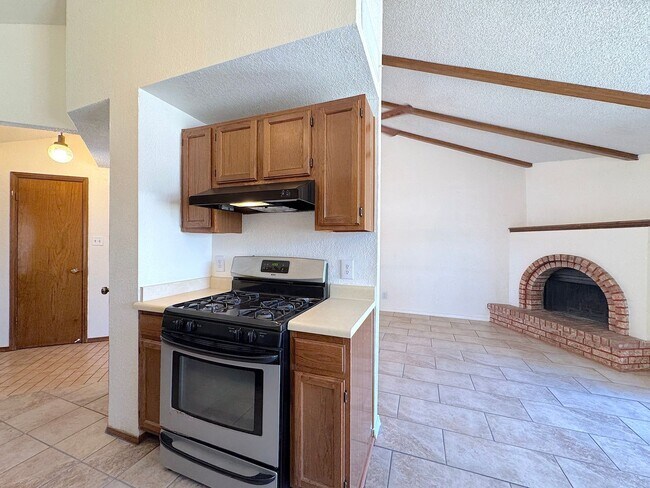 Foto del edificio - Northeast El Paso 3 Bed 2 Bath