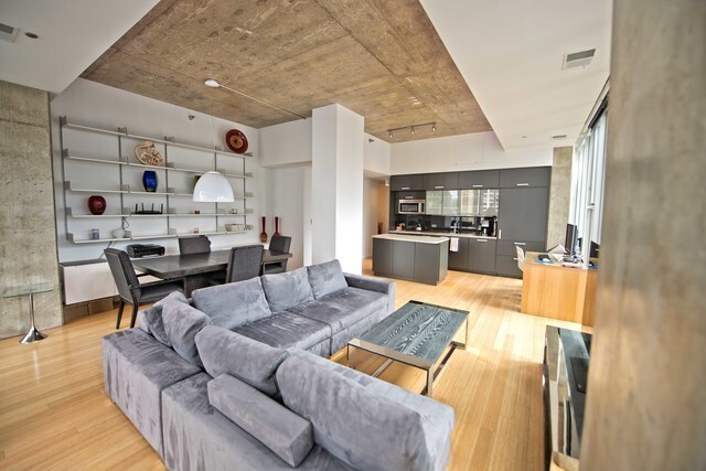 Foto del edificio - 550 N St Clair St