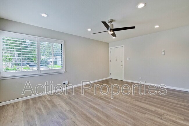 Foto del edificio - 702 Fremont St