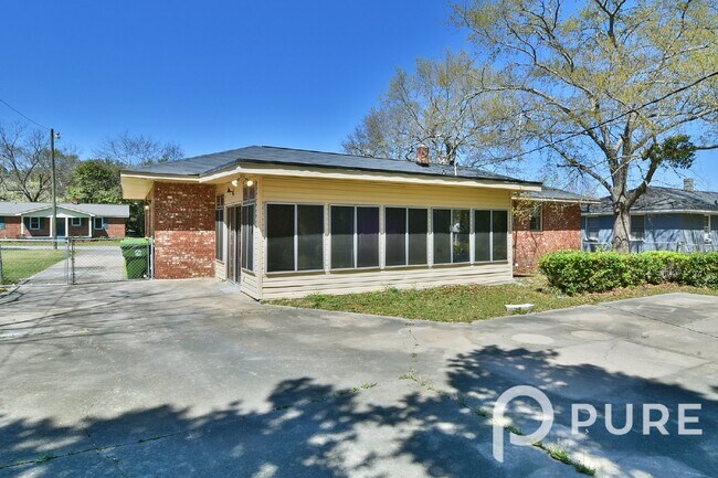 Foto del edificio - 2120 Huffman Dr, Columbia, SC 29209