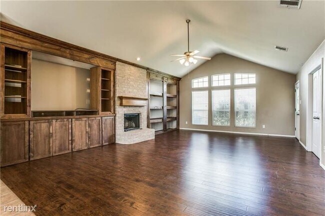 Foto del edificio - 4 br, 2 bath House - 126 Pinnacle Cir UNIT