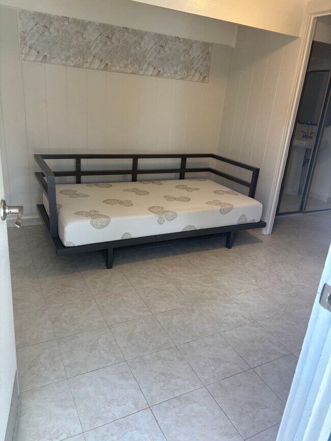 Foto del edificio - Steps From Kahala Beach Cute studio