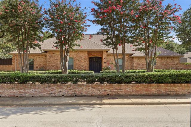 Foto del edificio - 6302 Warm Mist Ln
