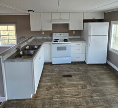 Building Photo - 54 Haney Park