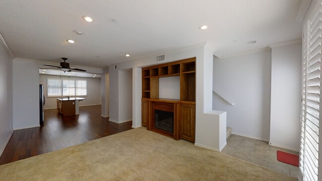 Building Photo - 5406 W 149th Pl