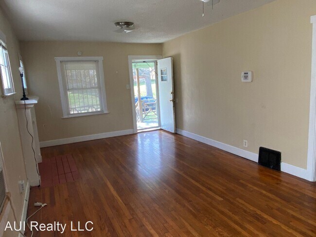 Building Photo - 3 br, 2 bath House - 5329 Park Avenue
