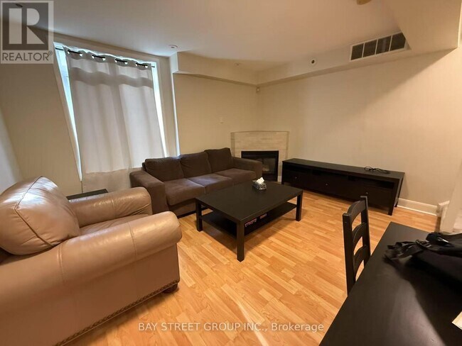 Photo du bâtiment - 415-415 Jarvis St