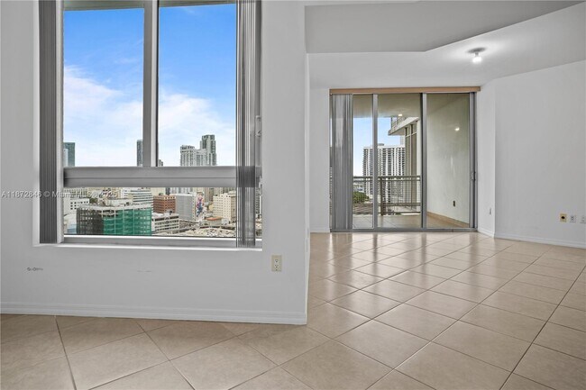 Building Photo - 350 S Miami Ave