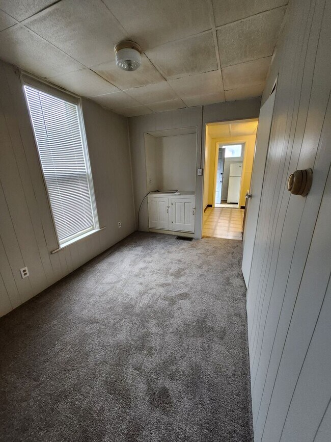 Foto del edificio - 1 bedroom apartment includes all utilities
