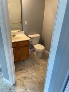 1/2 bath - 118 Arrowhead Dr