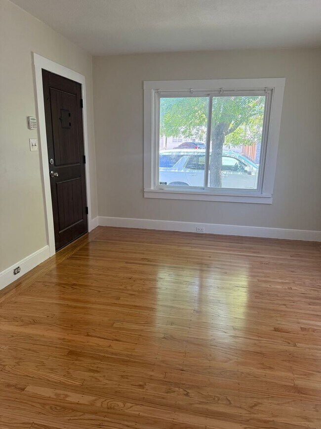 Foto del edificio - 1464 33rd St