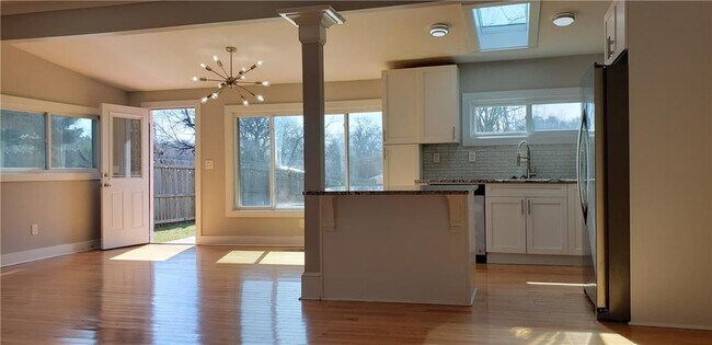 Foto del edificio - 1230 Avon Ave SW