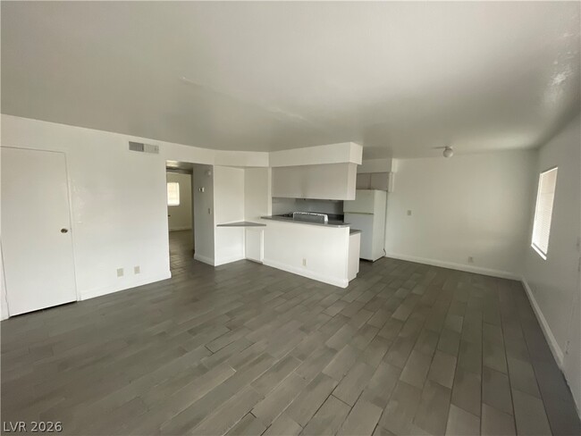 Foto del edificio - 4961 Apollostar Ct