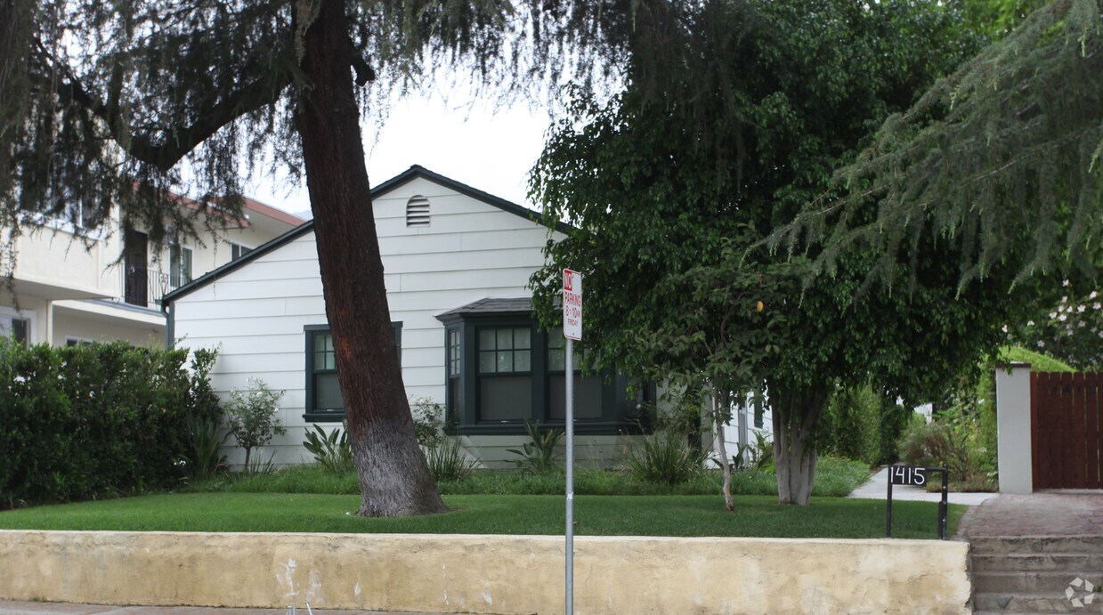 Building Photo - 1415 5th St