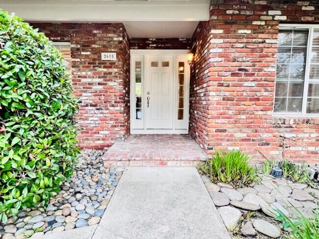 Foto del edificio - NEWLY RENOVATED- 4BD/2BA, Single-Family Home in Twin Creeks Area of San Ramon- Available NOW!