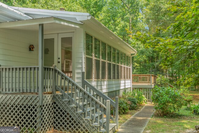 Foto del edificio - 2170 Leguin Mill Rd
