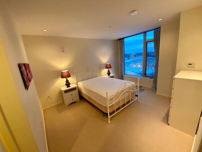 Master Bedroom - 10 Nouvelle Way