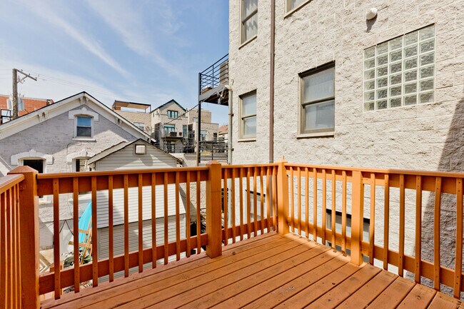 Foto del edificio - 858 N Paulina St