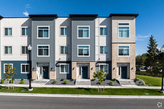 Three bedroom townhomes - Lotus Anthem