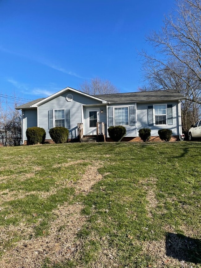 Building Photo - 223 Jim Thorpe Dr