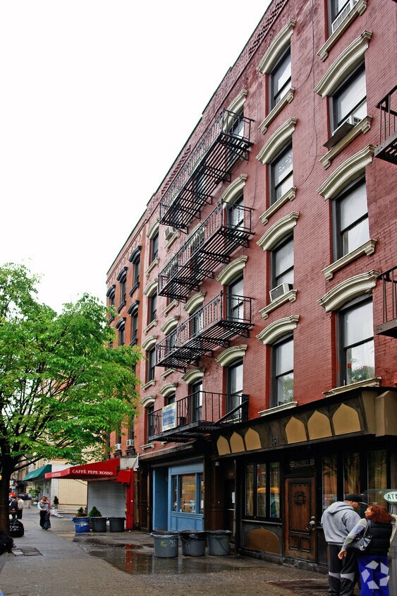 Building Photo - 131 Avenue C
