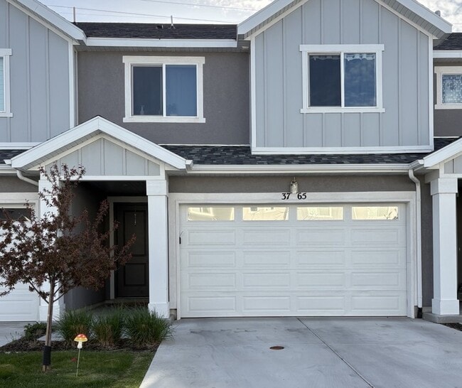 Building Photo - 3765 S 3250 W