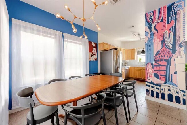 Foto del edificio - 2404 E 13th St