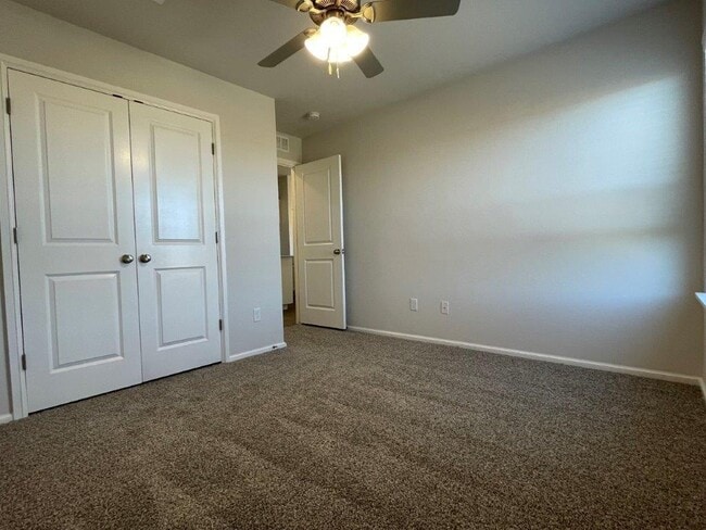 Building Photo - 3232 Mt Nebo Dr