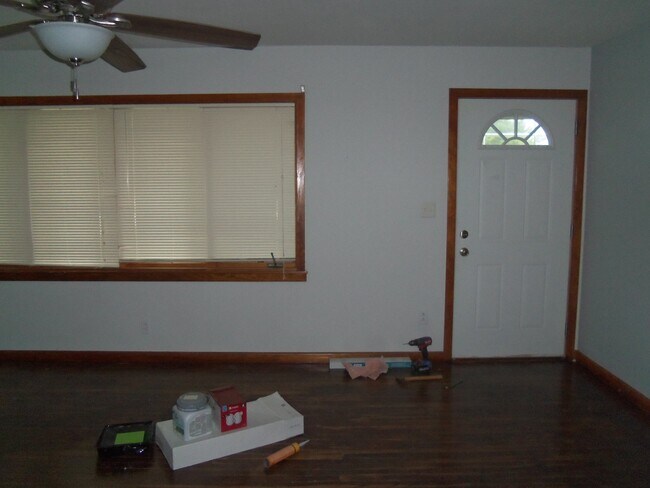 Foto del edificio - 5746 Summer St