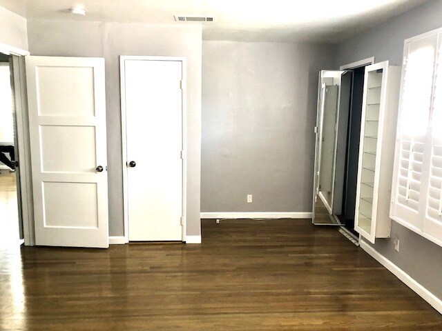 Foto del edificio - 5917 Overhill Dr