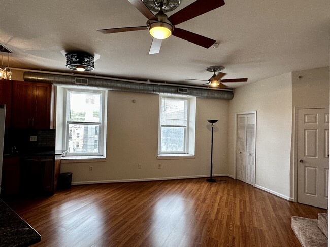 Building Photo - 1733 Ridge Ave