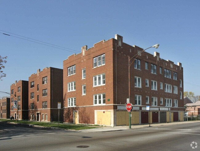 7752-7758 S Racine, ¡alejado - 7752-7758 S Racine Ave
