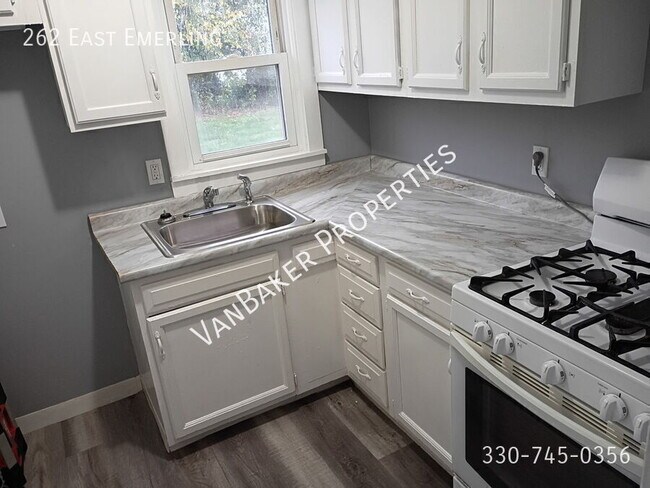 Building Photo - 262 East Emerling-