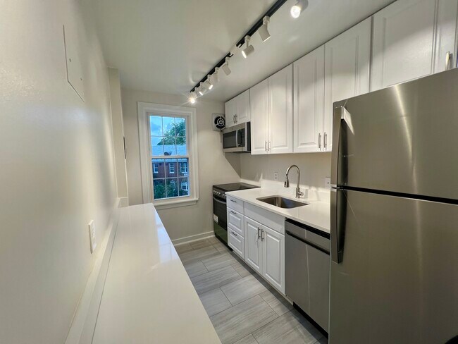 Building Photo - 310 Ashby St