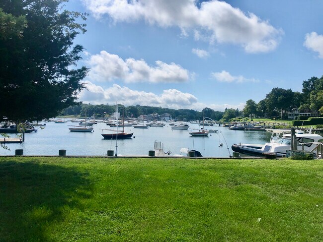 Building Photo - 8 Chequit Ave