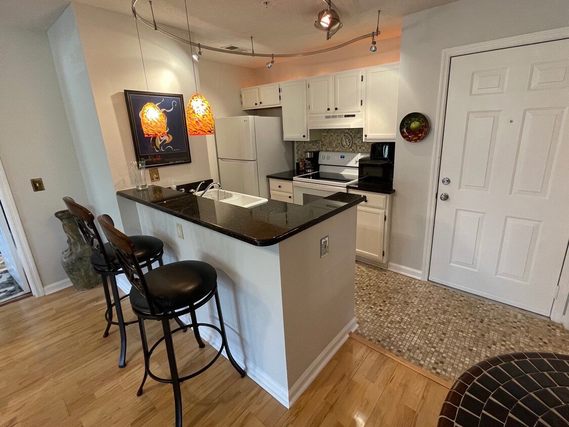 Kitchen - 900 Taylor St