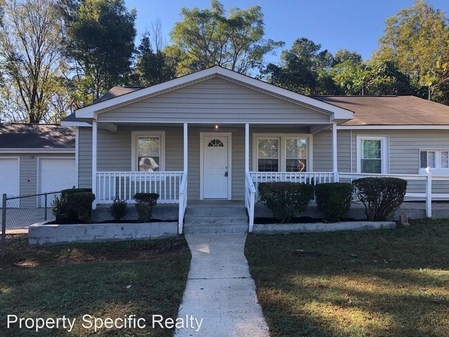 Building Photo - 4 br, 2 bath House - 724 E. Nelson Ave