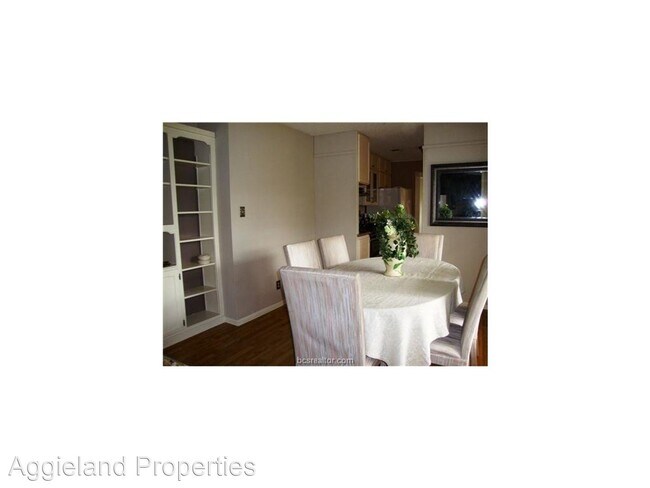 Building Photo - 4 br, 3 bath House - 1001 Puryear