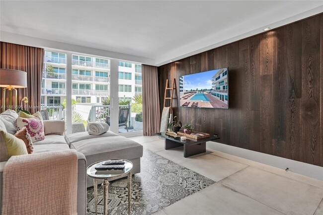 Building Photo - 5401 Collins Ave