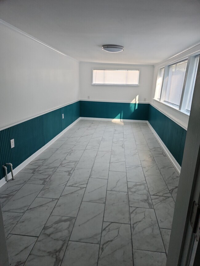 Building Photo - 5858 Saint Gerard Ave