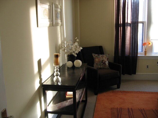 Bedroom - 2201 Chestnut St