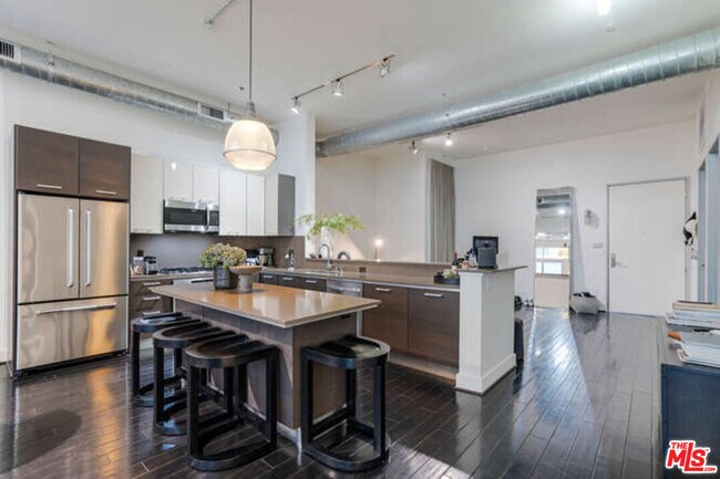 Foto del edificio - 13320 Beach Ave