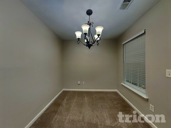 Building Photo - 205 Lossie Ln