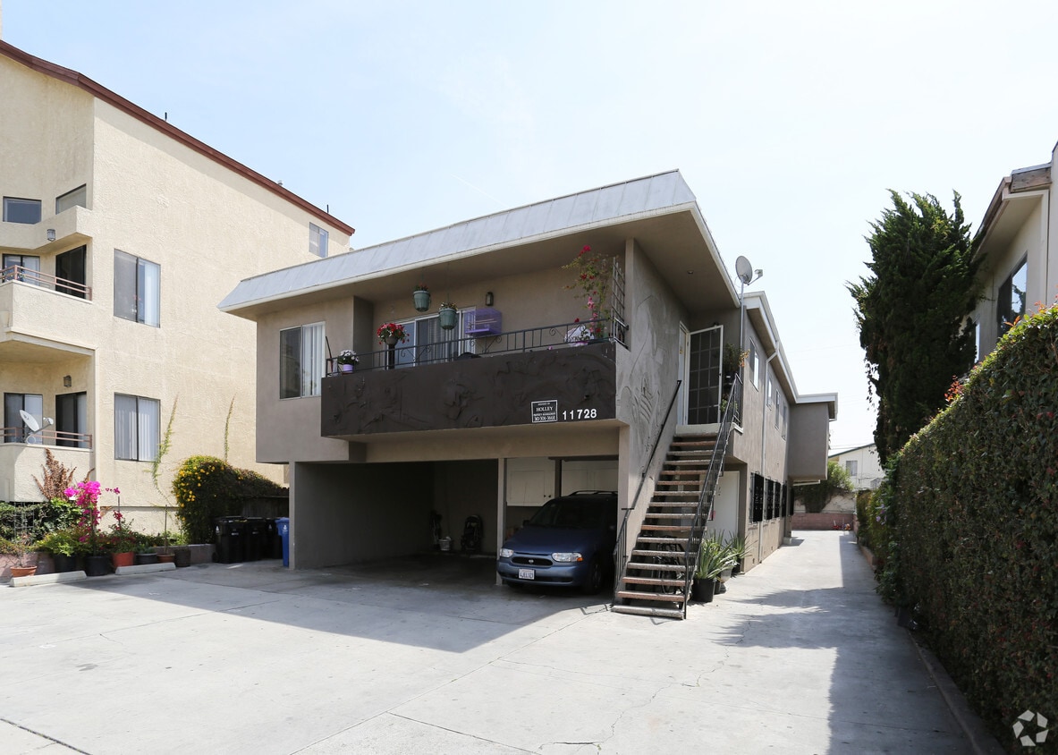 Primary Photo - 11728 Avon Way