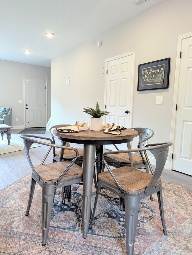 Building Photo - Dawson Creek Townhomes