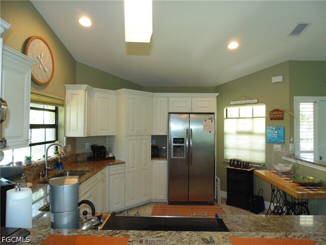 Building Photo - 9645 Halyards Ct