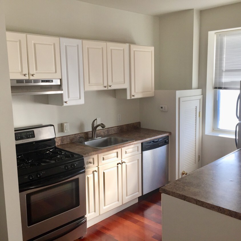 Foto principal - 710 6th Ave