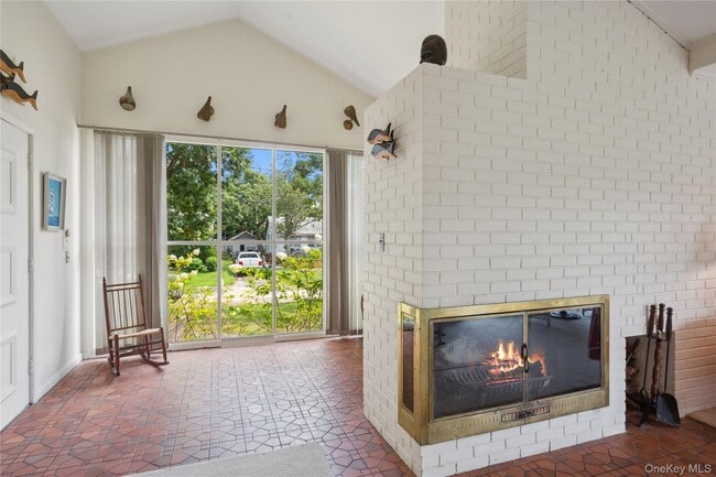 Building Photo - 33 Beach Rd