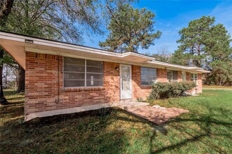 Building Photo - 143B Moffett Springs Rd