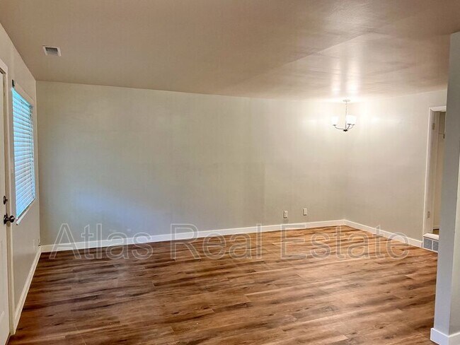 Building Photo - 216 S 100 W